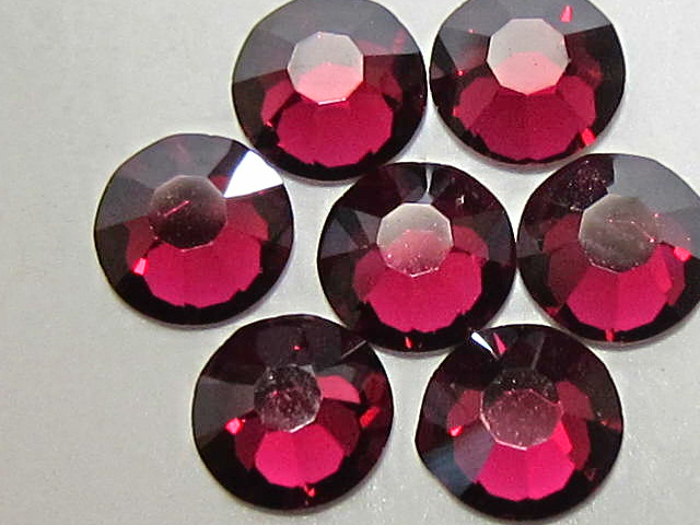 72 pcs. 20ss RUBY MYSTIQUE (maxima) FLATBACK PRECIOSA Rhinestones